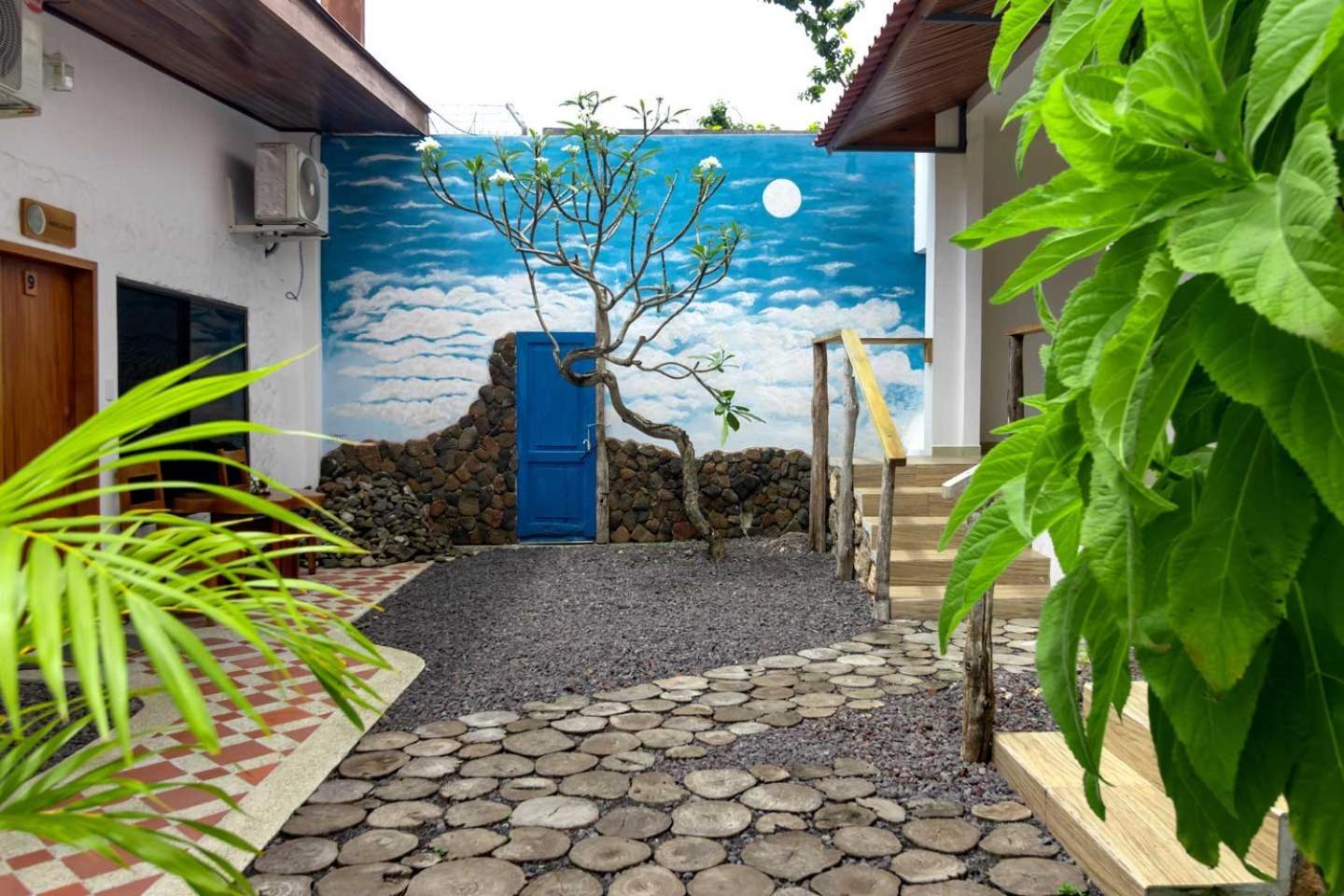 Plaza Luna Suites 푸에르토아요라 외부 사진