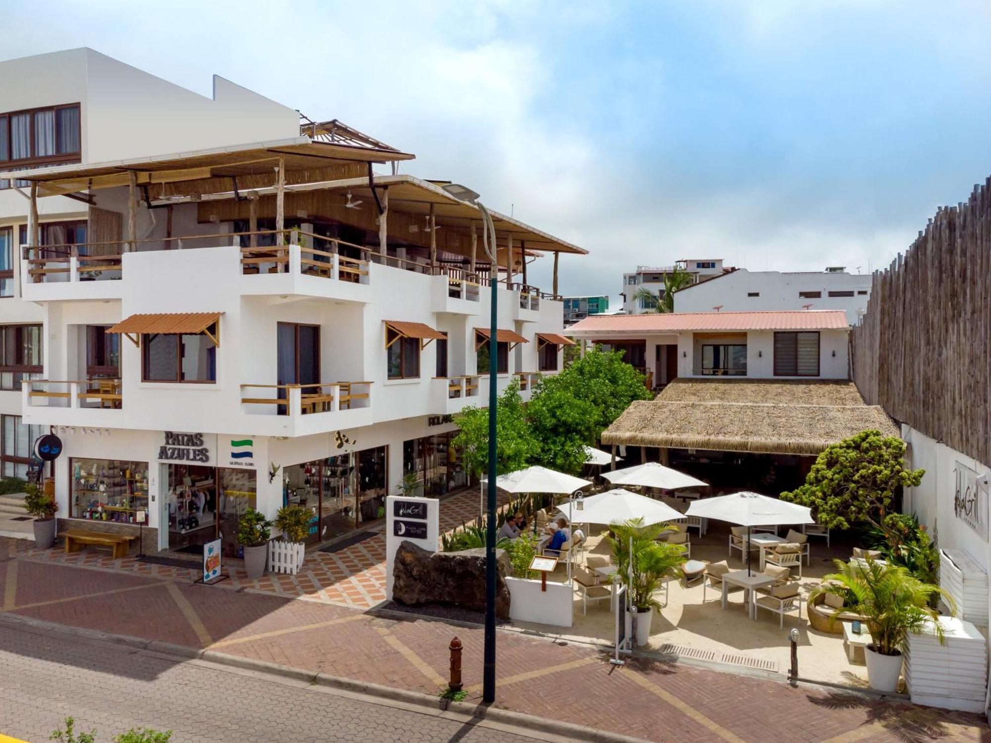 Plaza Luna Suites 푸에르토아요라 외부 사진